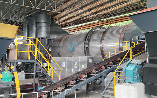 酒糟烘干機(jī)運(yùn)行現(xiàn)場(chǎng) 酒糟烘干機(jī)運(yùn)行現(xiàn)場(chǎng)